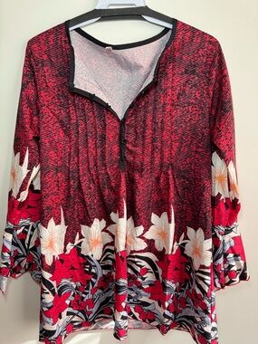 NWOT Women’s Floral Flair Sleeve Polyester Blouse Shirt Size Small